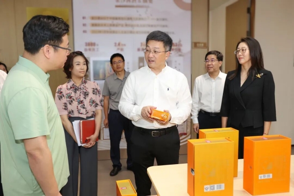 督导调研直播电商行业整治和校园食品安全工作.jpg